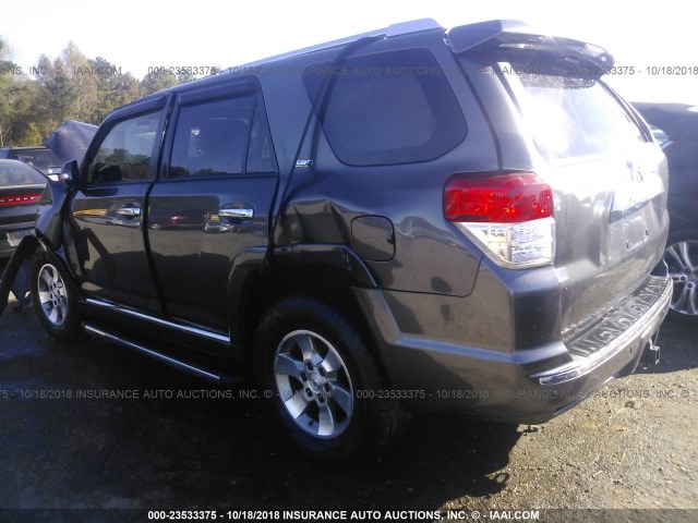 JTEZU5JR8D5047366 - 2013 TOYOTA 4RUNNER SR5/LIMITED GRAY photo 3