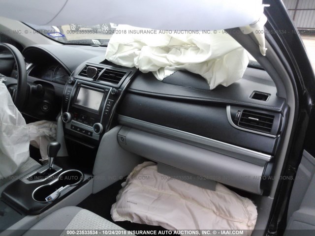4T1BF1FK5EU307598 - 2014 TOYOTA CAMRY L/SE/LE/XLE 黑色 照片 5