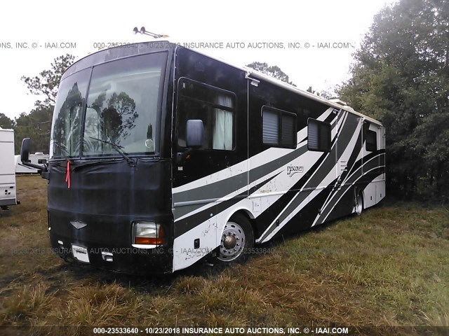 4UZAAHAK13CM03760 - 2003 FREIGHTLINER CHASSIS TAN photo 2