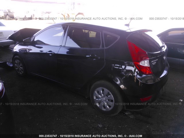 KMHCT5AE5HU356035 - 2017 HYUNDAI ACCENT SE BLACK photo 3