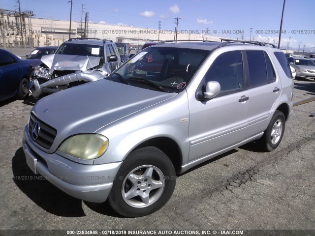 4JGAB54E31A269036 - 2001 MERCEDES-BENZ ML SILVER photo 2