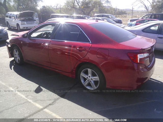 4T1BF1FKXCU548487 - 2012 TOYOTA CAMRY SE/LE/XLE RED photo 3