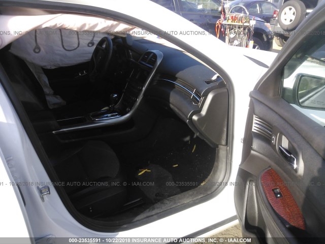 1G11C5SA2DF195741 - 2013 CHEVROLET MALIBU 1LT WHITE photo 5