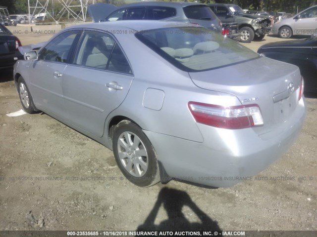 JTNBB46K073022202 - 2007 TOYOTA CAMRY NEW GENERAT HYBRID SILVER photo 3