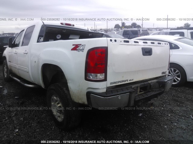 1GTHK63K99F168209 - 2009 GMC SIERRA K2500 SLT WHITE photo 3