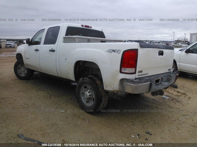 1GT12ZCG3CF193130 - 2012 GMC SIERRA K2500 HEAVY DUTY WHITE photo 3