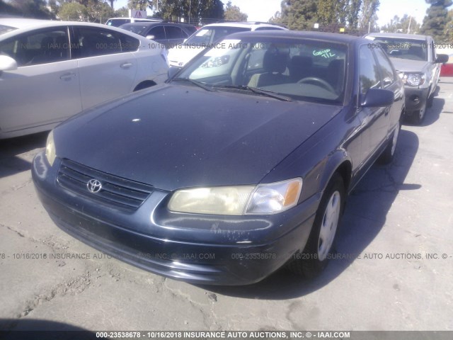 JT2BF22K5W0145487 - 1998 TOYOTA CAMRY CE/LE/XLE 蓝色 照片 2