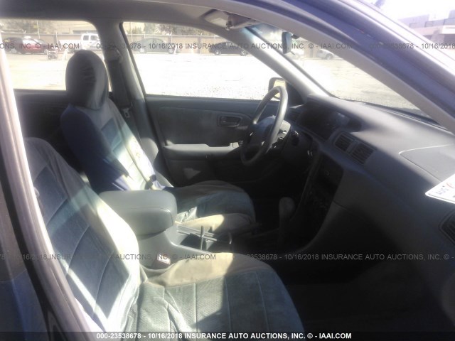 JT2BF22K5W0145487 - 1998 TOYOTA CAMRY CE/LE/XLE 蓝色 照片 5