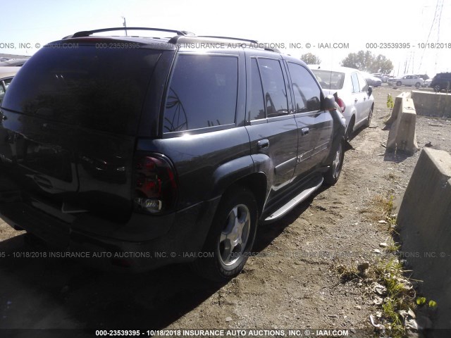 1GNDT13S952147139 - 2005 CHEVROLET TRAILBLAZER LS/LT GRAY photo 4