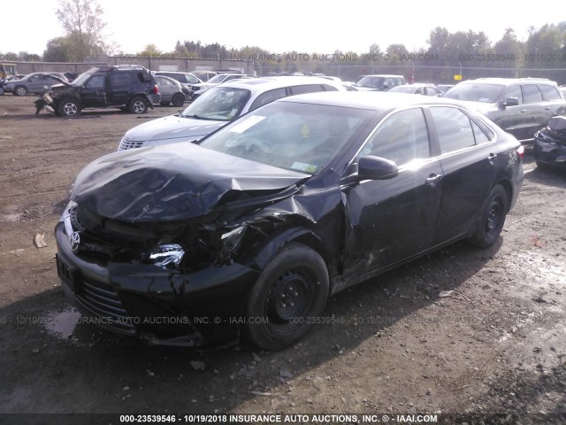 4T4BF1FK2FR493110 - 2015 TOYOTA CAMRY LE/XLE/SE/XSE BLACK photo 2
