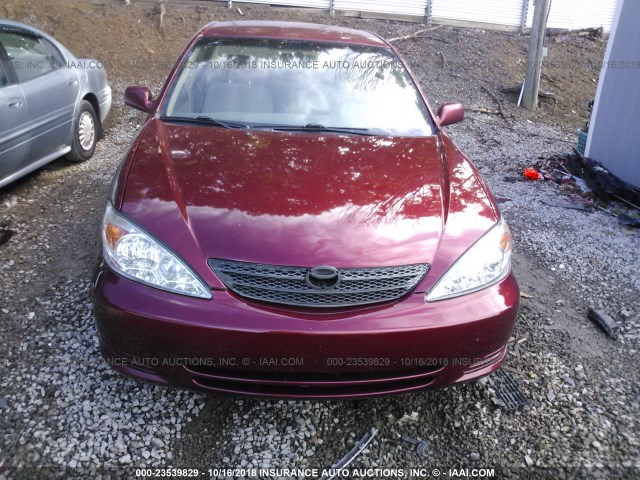 4T1BE32KX3U189632 - 2003 TOYOTA CAMRY LE/XLE/SE RED photo 6