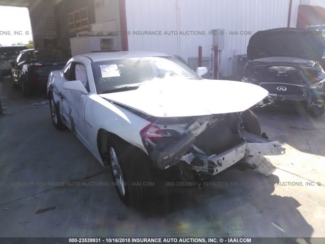 2G1FA1E39E9310119 - 2014 CHEVROLET CAMARO LS WHITE photo 6