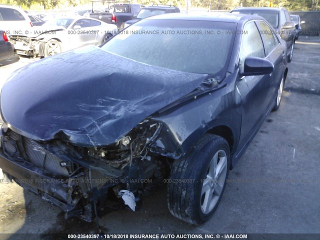 4T1BF1FK1DU224202 - 2013 TOYOTA CAMRY L/SE/LE/XLE 黑色 照片 2