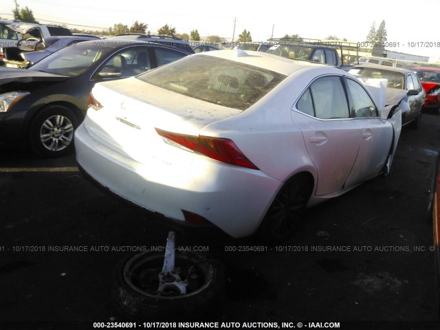 JTHBA1D20J5071449 - 2018 LEXUS IS 300 WHITE photo 4