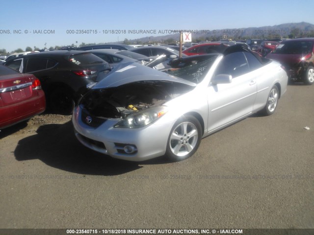 4T1FA38P88U138122 - 2008 TOYOTA CAMRY SOLARA SE/SLE/SPORT SILVER photo 2