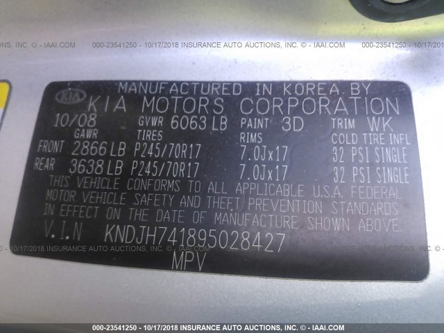 KNDJH741895028427 - 2009 KIA BORREGO LX/EX SILVER photo 9