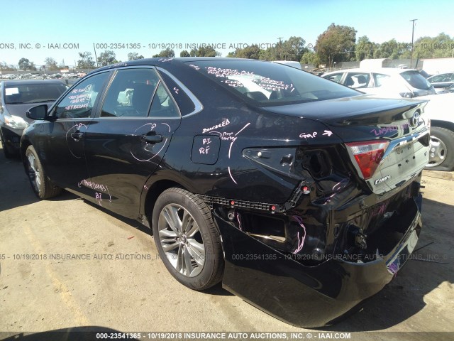 4T1BF1FK1HU394341 - 2017 TOYOTA CAMRY LE/XLE/SE/XSE BLACK photo 3
