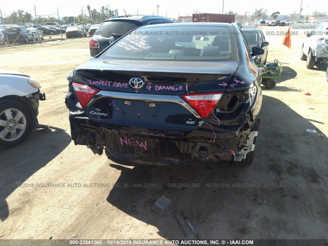 4T1BF1FK1HU394341 - 2017 TOYOTA CAMRY LE/XLE/SE/XSE BLACK photo 6
