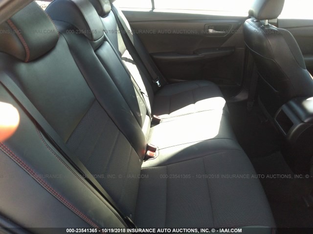4T1BF1FK1HU394341 - 2017 TOYOTA CAMRY LE/XLE/SE/XSE BLACK photo 8