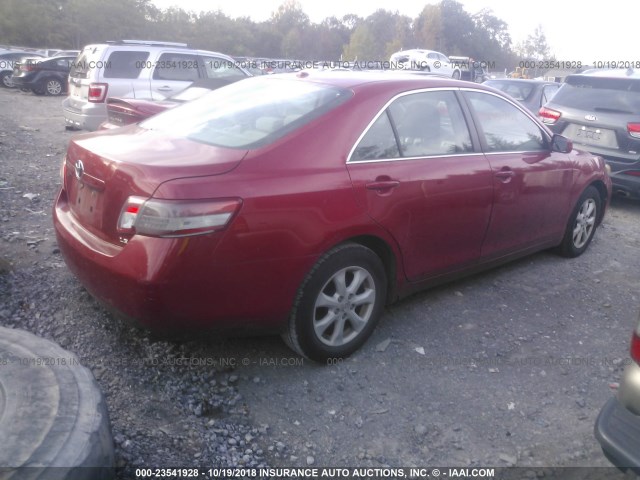 4T4BF3EK2BR203357 - 2011 TOYOTA CAMRY SE/LE/XLE RED photo 4