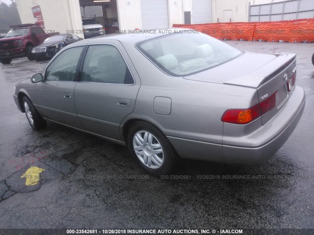 4T1BG22K31U069947 - 2001 TOYOTA CAMRY CE/LE/XLE BROWN photo 3