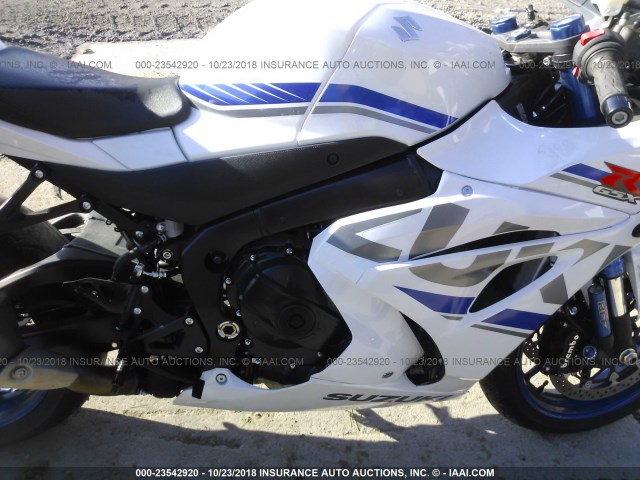 JS1DM11H1J2100284 - 2018 SUZUKI GSX-R1000 R WHITE photo 8