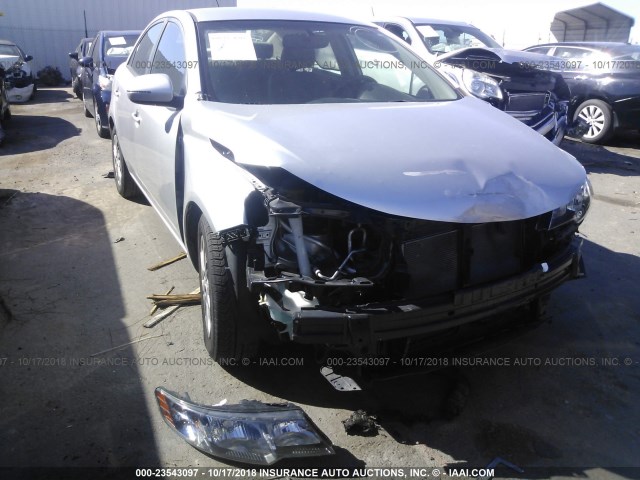 KNAFU4A27B5460104 - 2011 KIA FORTE EX SILVER photo 6