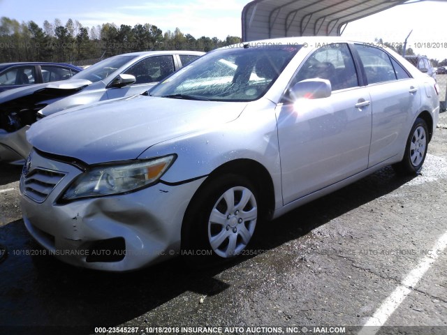 4T1BF3EK5BU166573 - 2011 TOYOTA CAMRY SE/LE/XLE 银色 照片 2