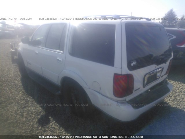5LMFU28R01LJ09810 - 2001 LINCOLN NAVIGATOR WHITE photo 3