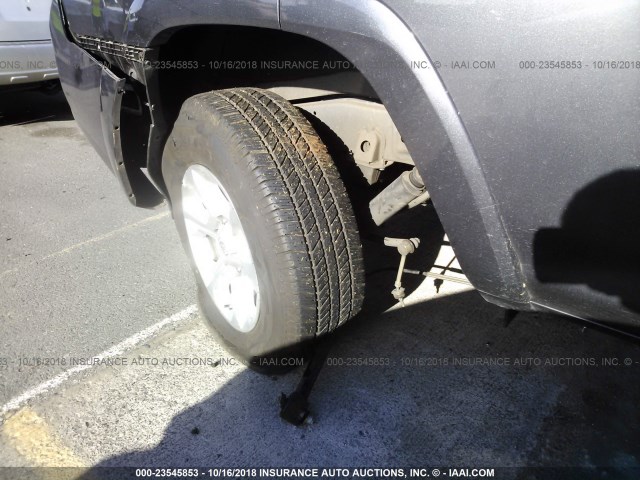 JTEBU5JRXH5418843 - 2017 TOYOTA 4RUNNER SR5 PREM/LTDL/TRAIL/TRD GRAY photo 6