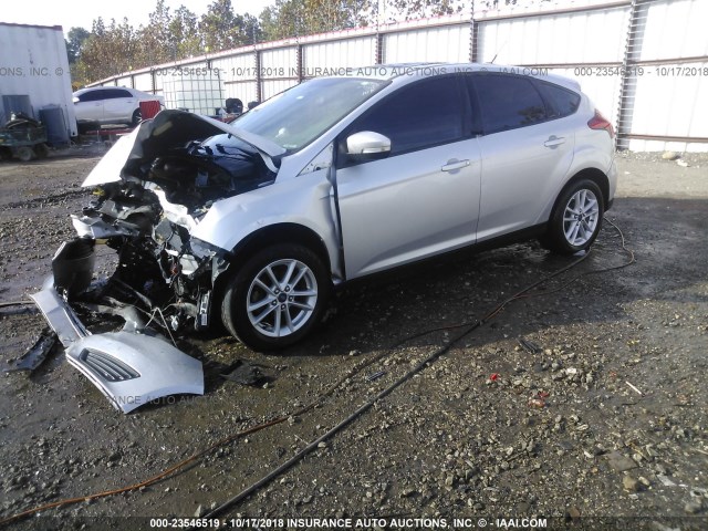 1FADP3K28FL299361 - 2015 FORD FOCUS SE SILVER photo 2