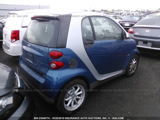 WMEEJ31X68K082544 - 2008 SMART FORTWO PURE/PASSION BLUE photo 4