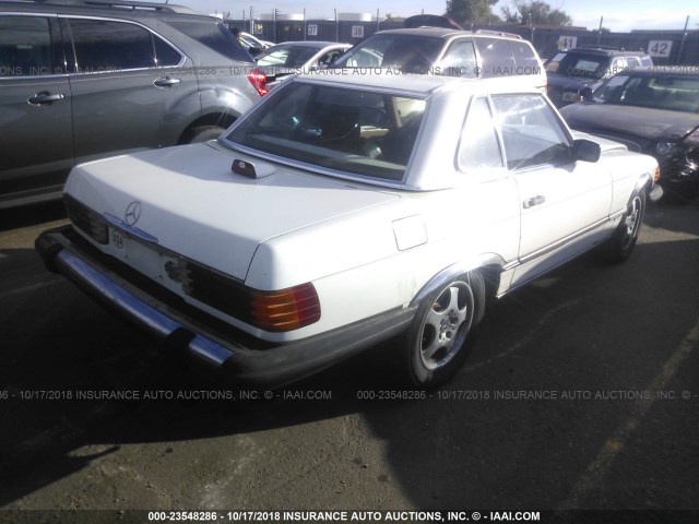 WDBBA48D0GA041641 - 1986 MERCEDES-BENZ 560 SL WHITE photo 4