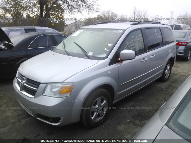 2D4RN5D15AR367642 - 2010 DODGE GRAND CARAVAN SXT SILVER photo 2