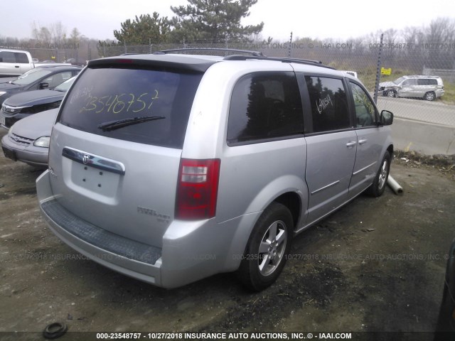 2D4RN5D15AR367642 - 2010 DODGE GRAND CARAVAN SXT SILVER photo 4