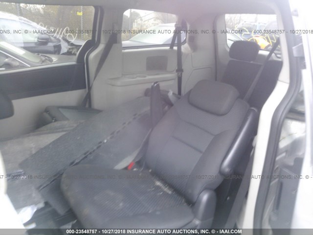 2D4RN5D15AR367642 - 2010 DODGE GRAND CARAVAN SXT SILVER photo 8