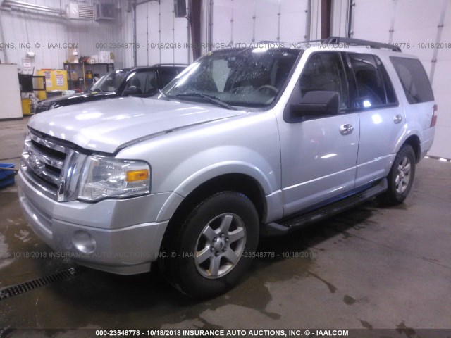 1FMJU1F57AEA69558 - 2010 FORD EXPEDITION XLT SILVER photo 2