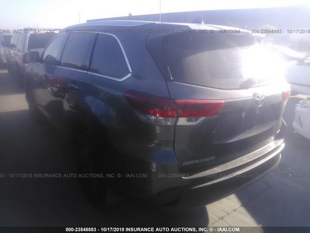 5TDKZRFH3HS189154 - 2017 TOYOTA HIGHLANDER SE/XLE GRAY photo 3