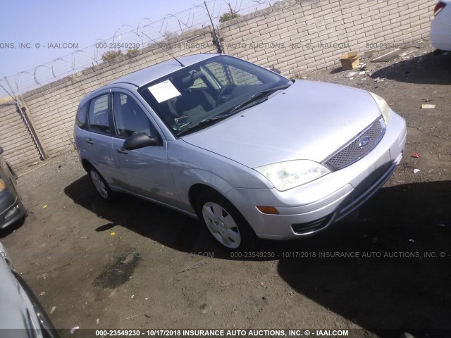 1FAFP37N26W243359 - 2006 FORD FOCUS ZX5 SILVER photo 1