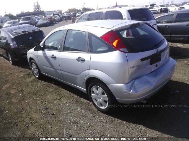 1FAFP37N26W243359 - 2006 FORD FOCUS ZX5 SILVER photo 3