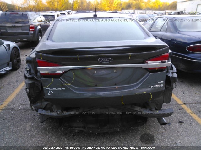 3FA6P0LUXHR232790 - 2017 FORD FUSION SE HYBRID GRAY photo 6