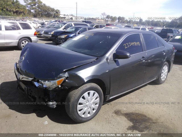 4T1BF1FK0EU376733 - 2014 TOYOTA CAMRY L/SE/LE/XLE 灰色 照片 2