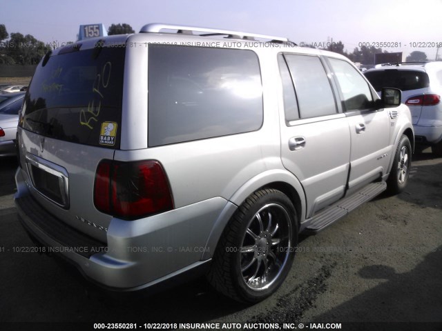 5LMFU27R83LJ16346 - 2003 LINCOLN NAVIGATOR 银色 照片 4
