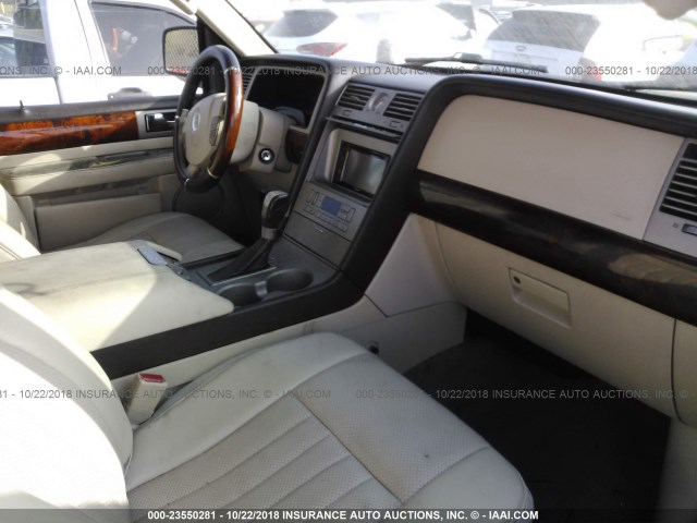 5LMFU27R83LJ16346 - 2003 LINCOLN NAVIGATOR 银色 照片 5