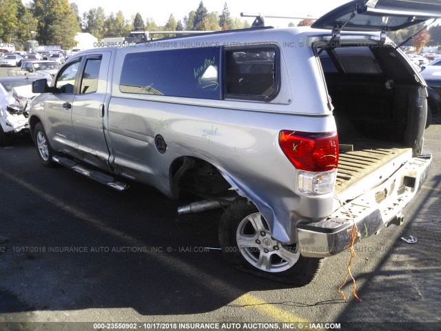 5TFCW5F15CX014111 - 2012 TOYOTA TUNDRA DOUBLE CAB SR5 SILVER photo 3