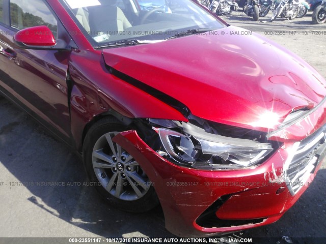 KMHD84LF2HU189560 - 2017 HYUNDAI ELANTRA SE/VALUE/LIMITED RED photo 6