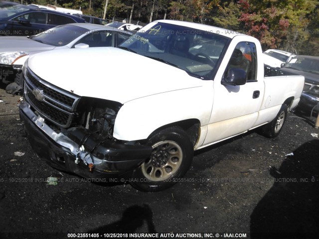 1GCEC14X26Z115486 - 2006 CHEVROLET SILVERADO C1500 WHITE photo 2