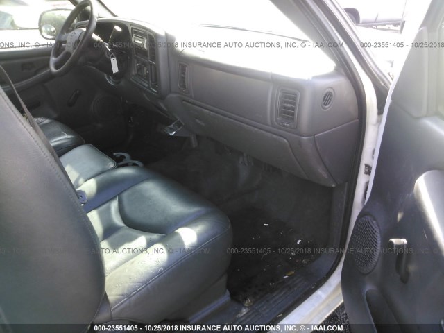 1GCEC14X26Z115486 - 2006 CHEVROLET SILVERADO C1500 WHITE photo 5