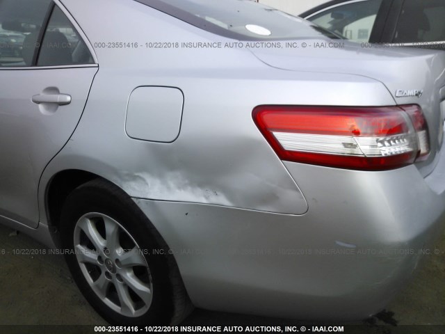 4T1BF3EK0BU771584 - 2011 TOYOTA CAMRY SE/LE/XLE SILVER photo 6