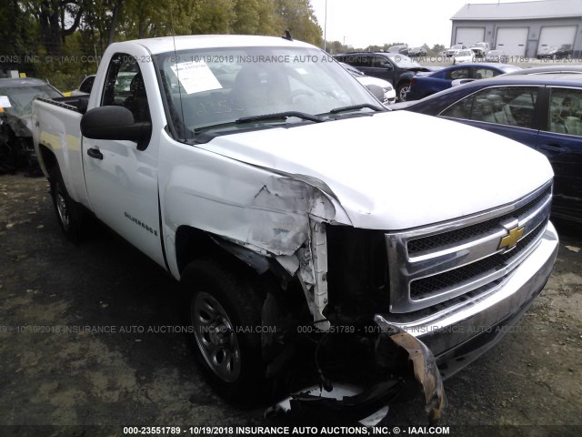 1GCEK14XX8Z197795 - 2008 CHEVROLET SILVERADO 1500 K1500 WHITE photo 1